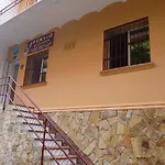 El Ciervo 4*