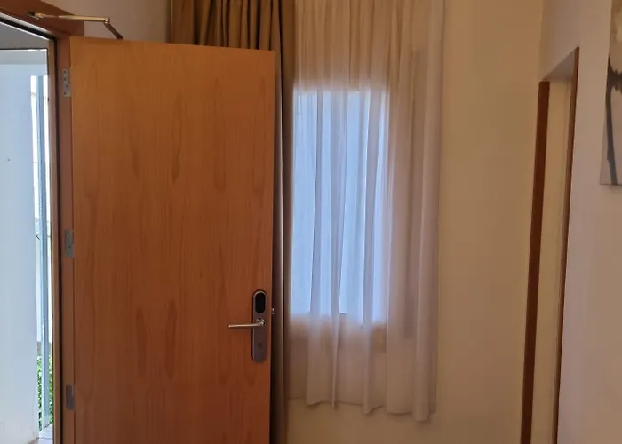 El Ciervo 4*